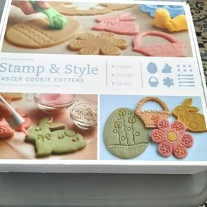 Williams Sonoma Stamp & Style Spring/Easter Cookie Cutters & Treat Stand